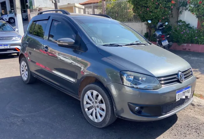 Volkswagen Fox 1.0 MI Total Flex 8V 5P 2012