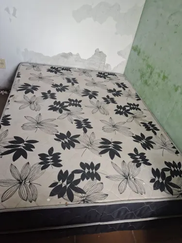 Cama box e colchão 