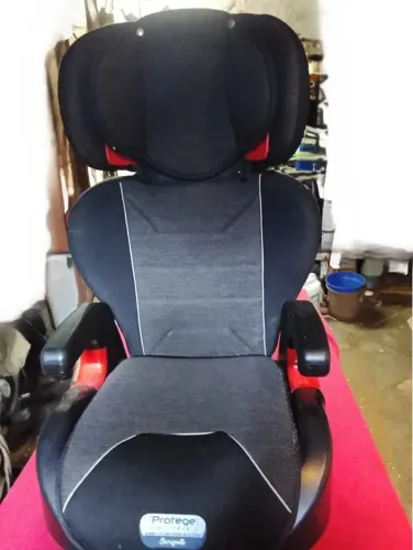 Assento infantil para carro