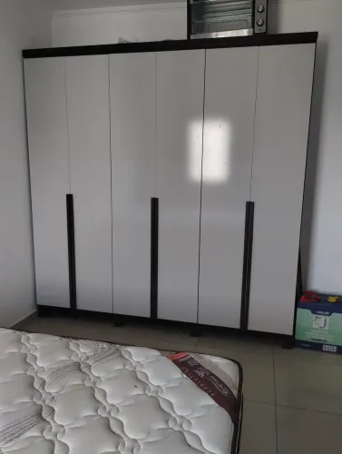 Guarda roupa pra sair logo abaixo do preço 