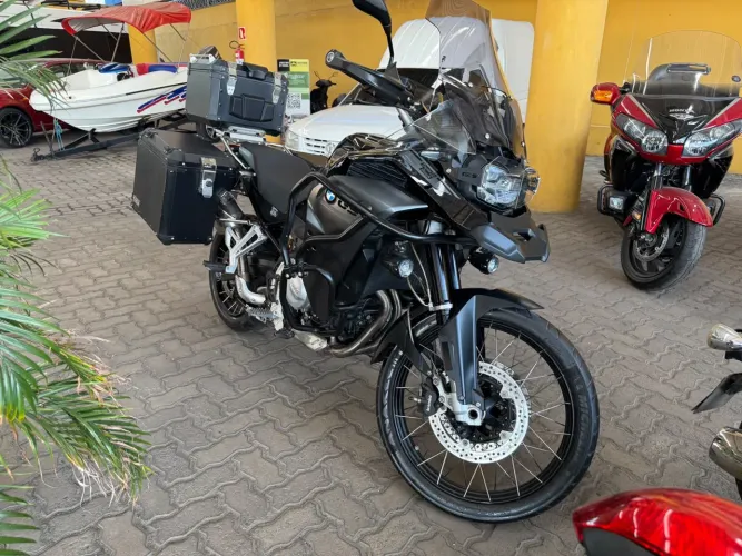 F850 adventure triple black 
