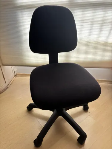 Cadeira de escritório preta