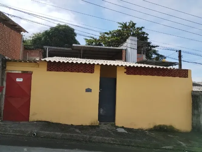 Vendo 2 Casas no mesmo quintal em Corumbá na Rua das Orquídeas próximo a Clinica da famí