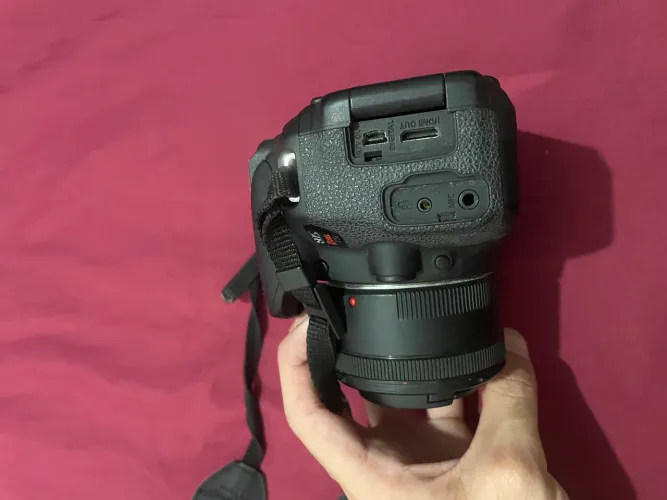 Canon T5i impecavel + lente 50mm + lente original