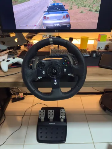 Volante Logitech G920 com Pedais