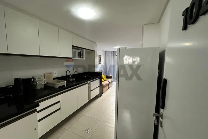 APARTAMENTO COM ÁREA PRIVATIVA A 150 METROS DO MAR  R$ 360.000 - Bessa