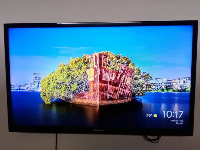 Tv 32 polegadas com controle e suporte