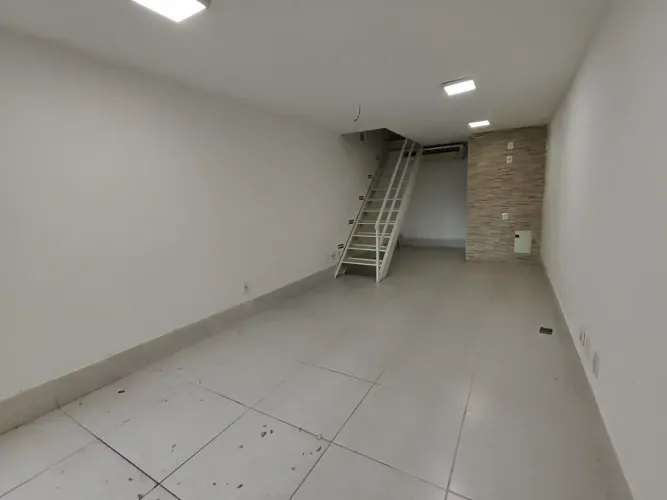 Loja em Jardim Camburi