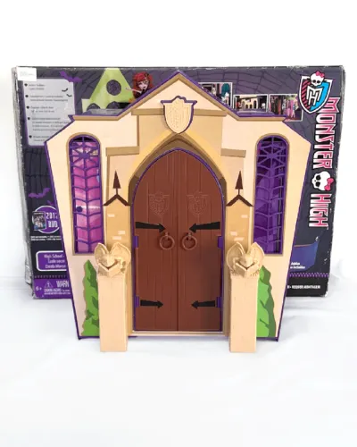 Monster High Escola do Terror High School Playset 2012 c/cxa
