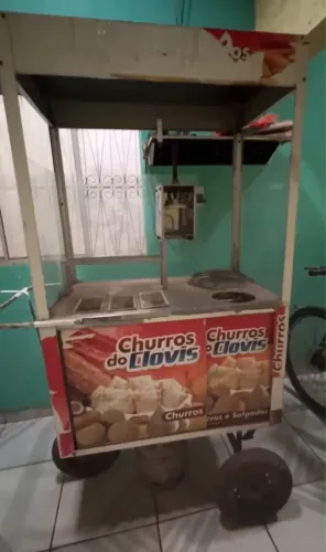 VENDE-SE CARRINHO DE CHURROS E SALGADOS