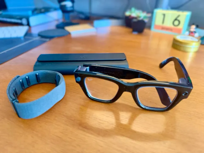 Ray-Ban Meta Display