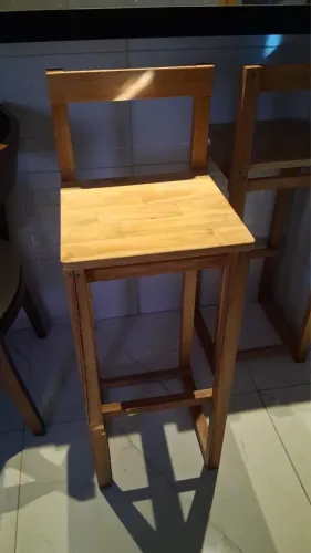 VENDO BANQUETAS EM MADEIRA PARA BALCÃO
