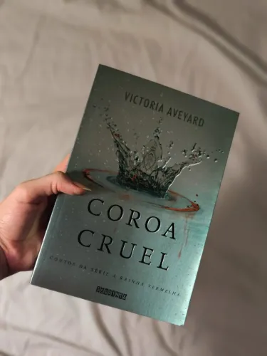 Livro Coroa Cruel - Victoria Aveyard (série A Rainha Vermelha)