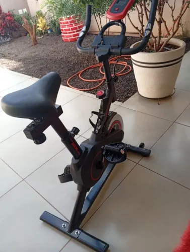 Bicicleta ergométrica nova 400 reais
