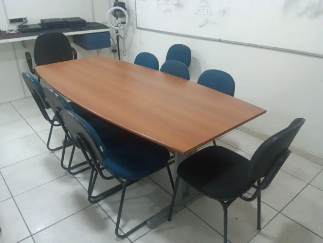 Mesa de Reunião
