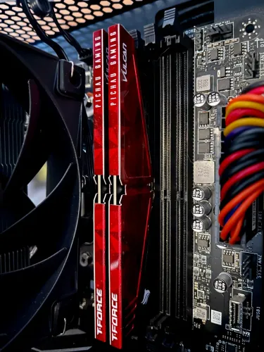 Team Group T-Force Vulcan Pichau Gaming 8GB (2x8GB)