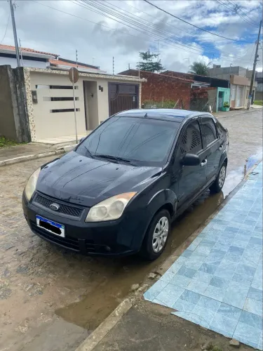 Ford Fiesta Sedan 1.0 8V Flex 4P 2010