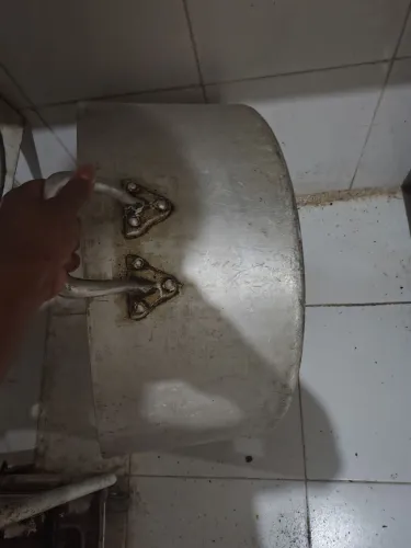 Dois caldeirao de tamanho diferente 