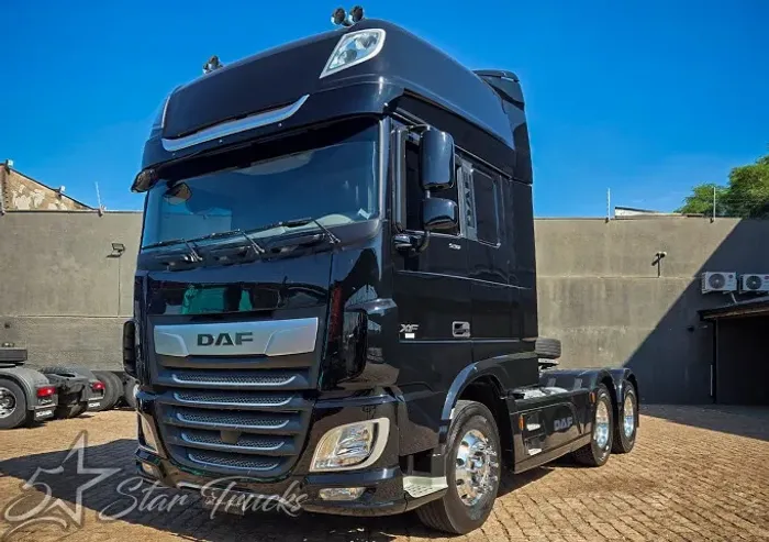 XF FTT 530 6X4 2023 (DAF) - Susp/ Mola - Único Dono - Mega Space