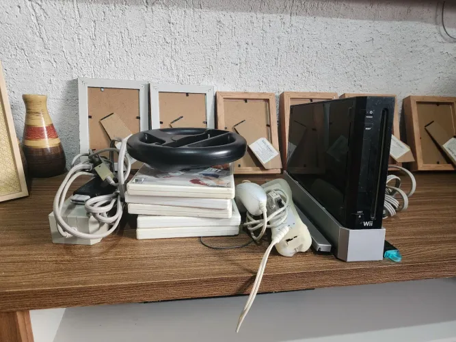 Nintendo Wii completo e desbloqueado.