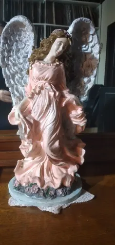 Estátua anjo antiga 