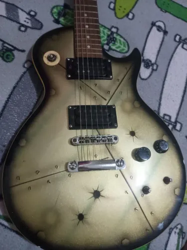 Guitarra avaria