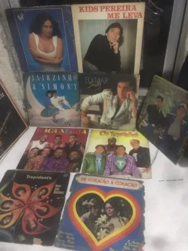 Vhs ,vinil , cds , dvds