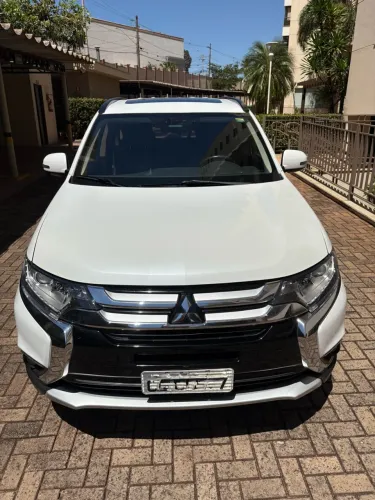 Mitsubishi Outlander 2.0 16V 160cv Aut. 2016