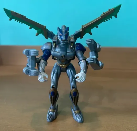 BONECO DE AÇÃO - POWER RANGERS WILD FORCE DELUXE LUNAR WOLF - SAVAGE BATTLE