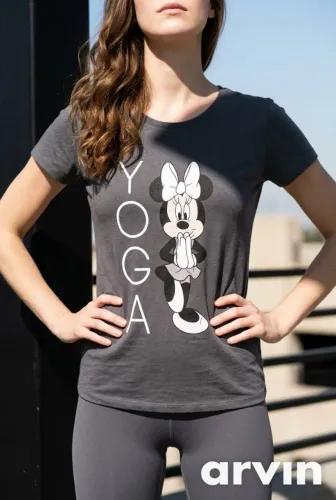 T-shirt M ( 3 cores) 15,00 cada