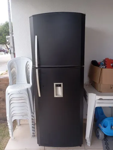 Geladeira Bosh 451 l 700,00