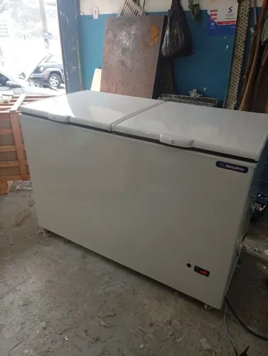 Freezer Metalfrio horizontal 400 litros