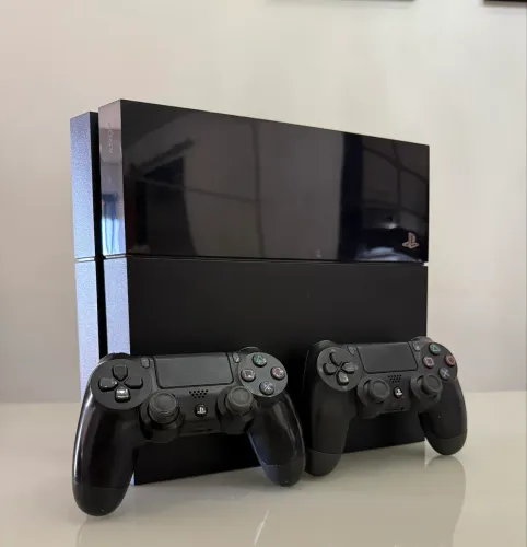Ps4 2 controles PRA SAIR HOJE