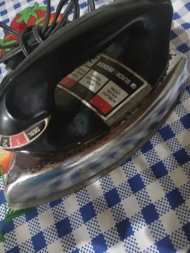 Ferro de passar e liquidificador