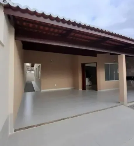 CASA USADA COM RECUO BAIRRO ITAPERI