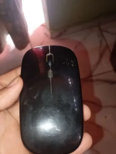 Vendo mouse sem fio recém comprado em perfeito estado junto com carregador e adaptador