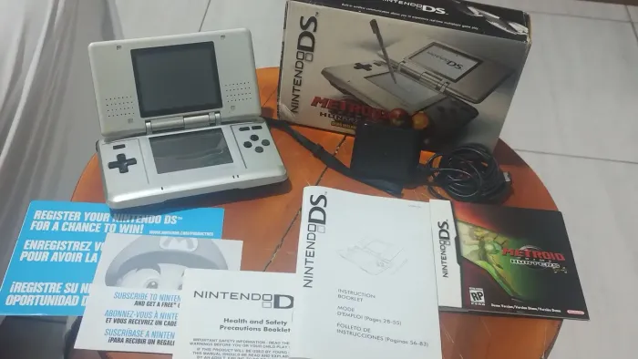 Portátil Nintendo ds prime Hunters