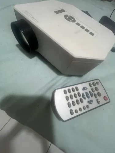 Projetor até 200 polegadas seminovo