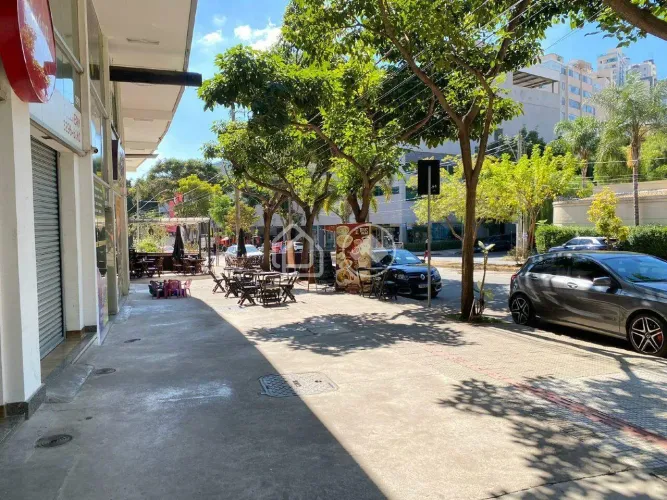 Pavimento de Garagem nível da rua, para Alugar, 200 m², no Buritis, BH