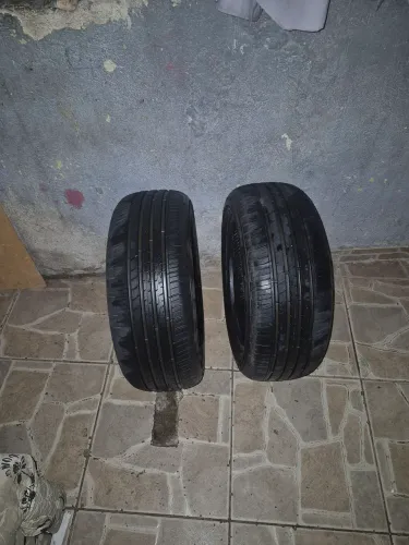 2 pneus 205 55 r16 bons