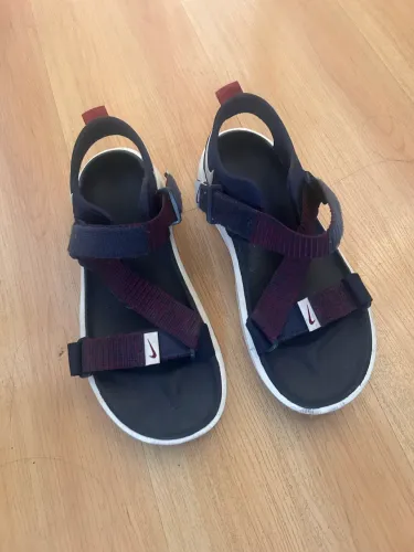 Sandália Nike