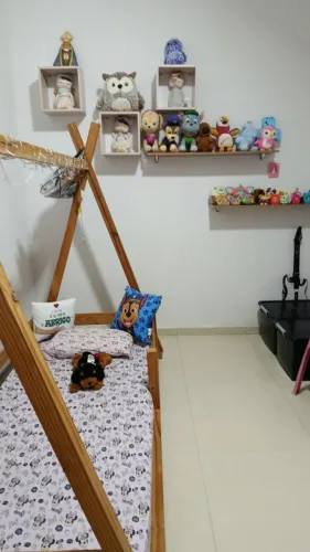 Cama de solteiro montessoriana