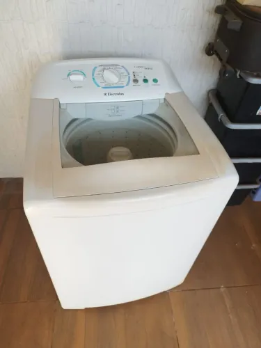Vende-se máquina de lavar Eletrolux