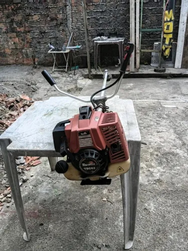 Roçadeira TOYAMA 65 cilindradas