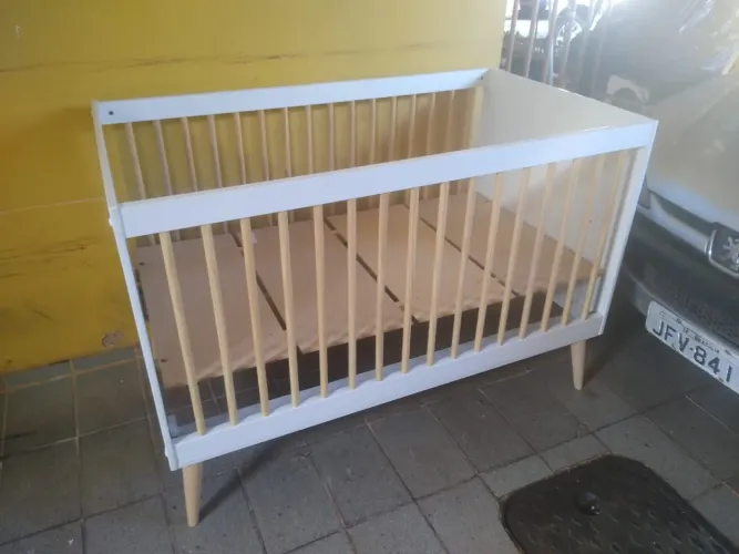 BERÇO QUATER RETRÔ EM EXCELENTE ESTADO 