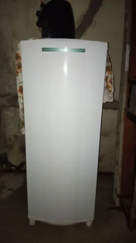 Geladeira consul em ótimo estado.