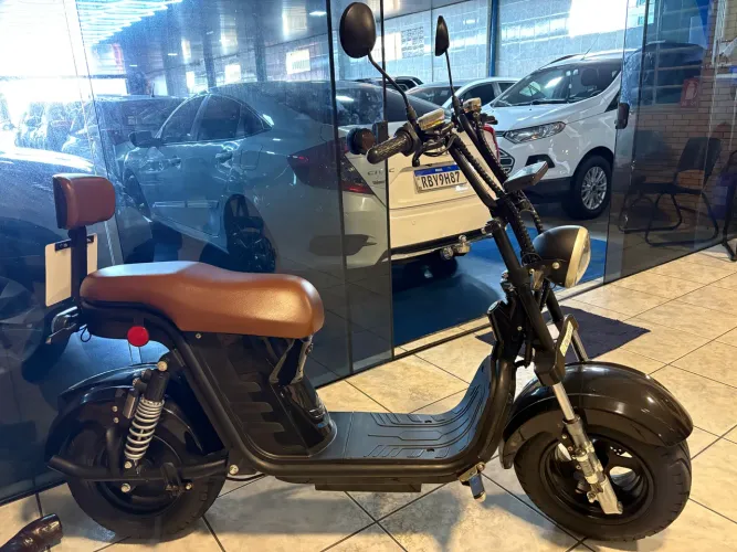 Scooter X12 2024 elétrica 800km rodados!