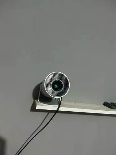 Vendo esse projetor Hy300 