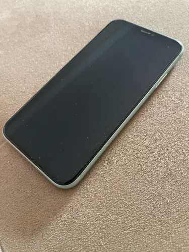 Vendo iPhone 11 64GB muito novo, sem nenhum defeito