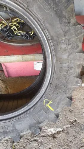 Carcaça de pneu 12.4-24 Pirelli 